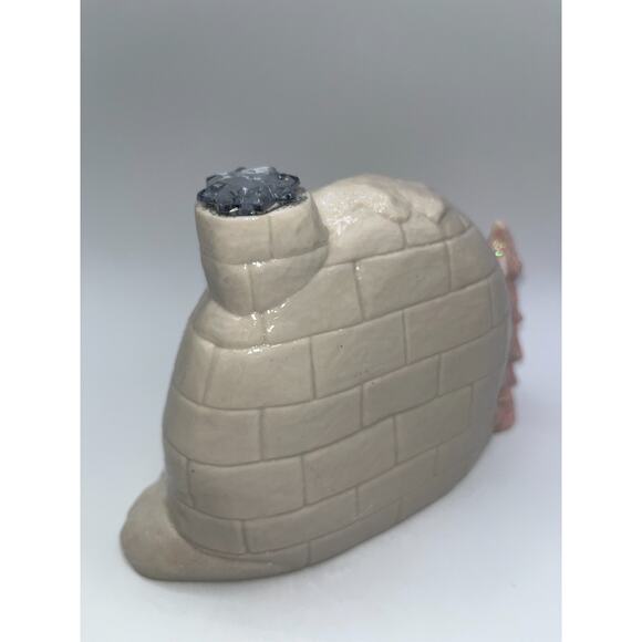 Vintage Ceramic Igloo Diorama Pastel Blue Reindeer With Wreath Pink Tree OOAK - Picture 11 of 16